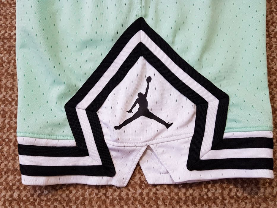 Nike Air Jordan Diamond Shorts шорти спортивні оригінал S