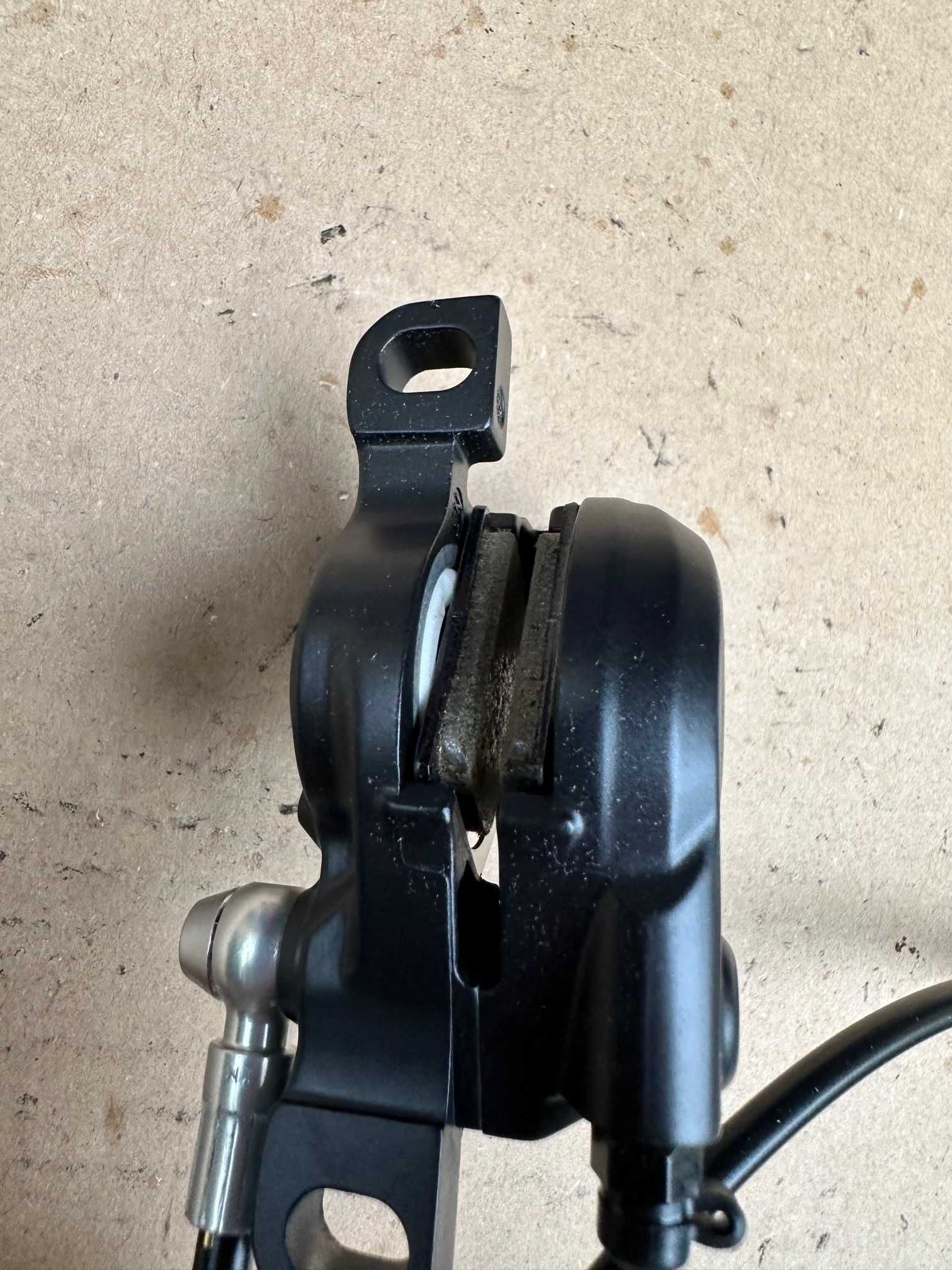 Nowy hamulec SHIMANO SLX BL-M675-B przód/lewy