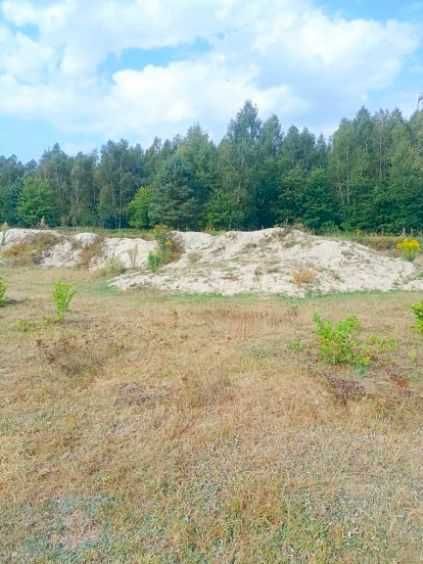 Ziemia z wykopu stawu