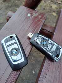 Флешка ключ USB 32GB Audi Mercedes подарочная