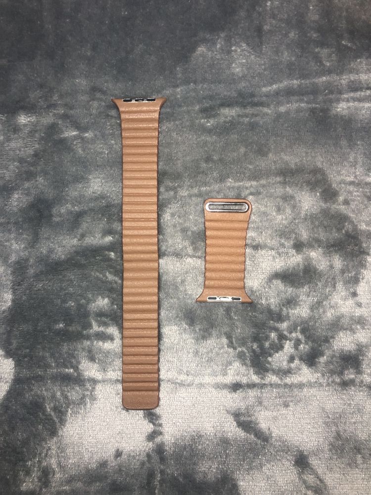 Apple Watch Series 4 (44 mm)(com braceletes extra)