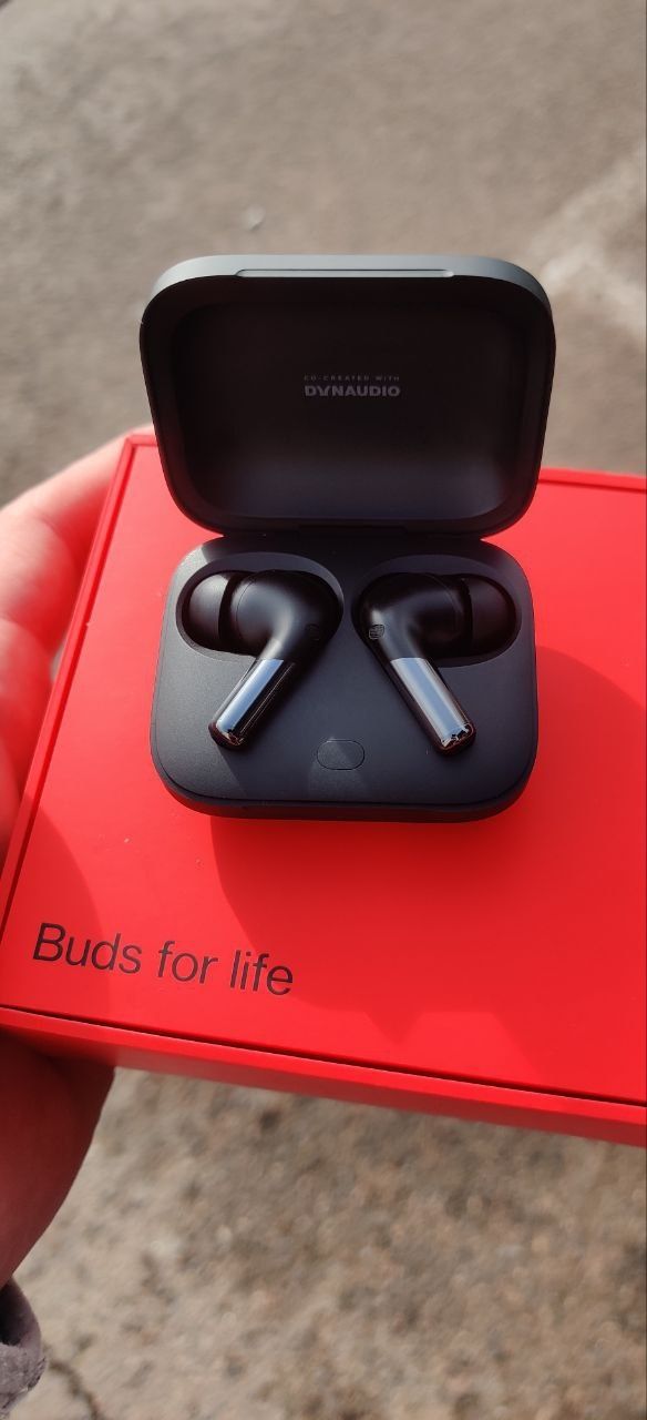 Навушники OnePlus Buds 2 Pro