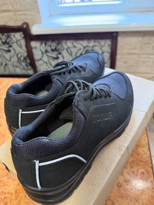 Взуття поліція 42, 44