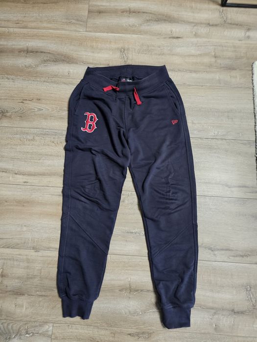 Spodnie dresowe New Era  M