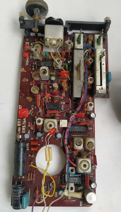 Плата с радиодеталями