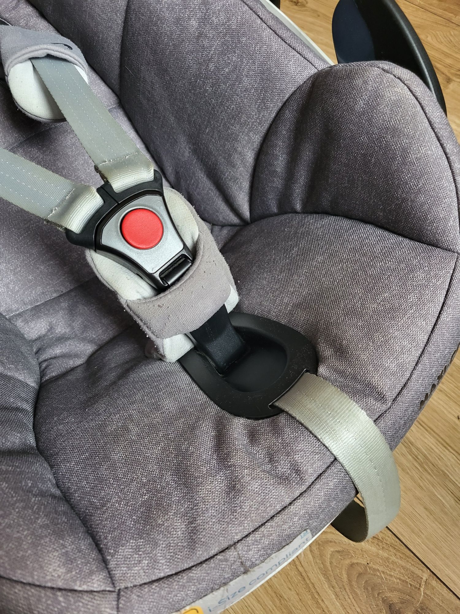 Fotelik nosidełko maxi cosi pebble pro baza isofix