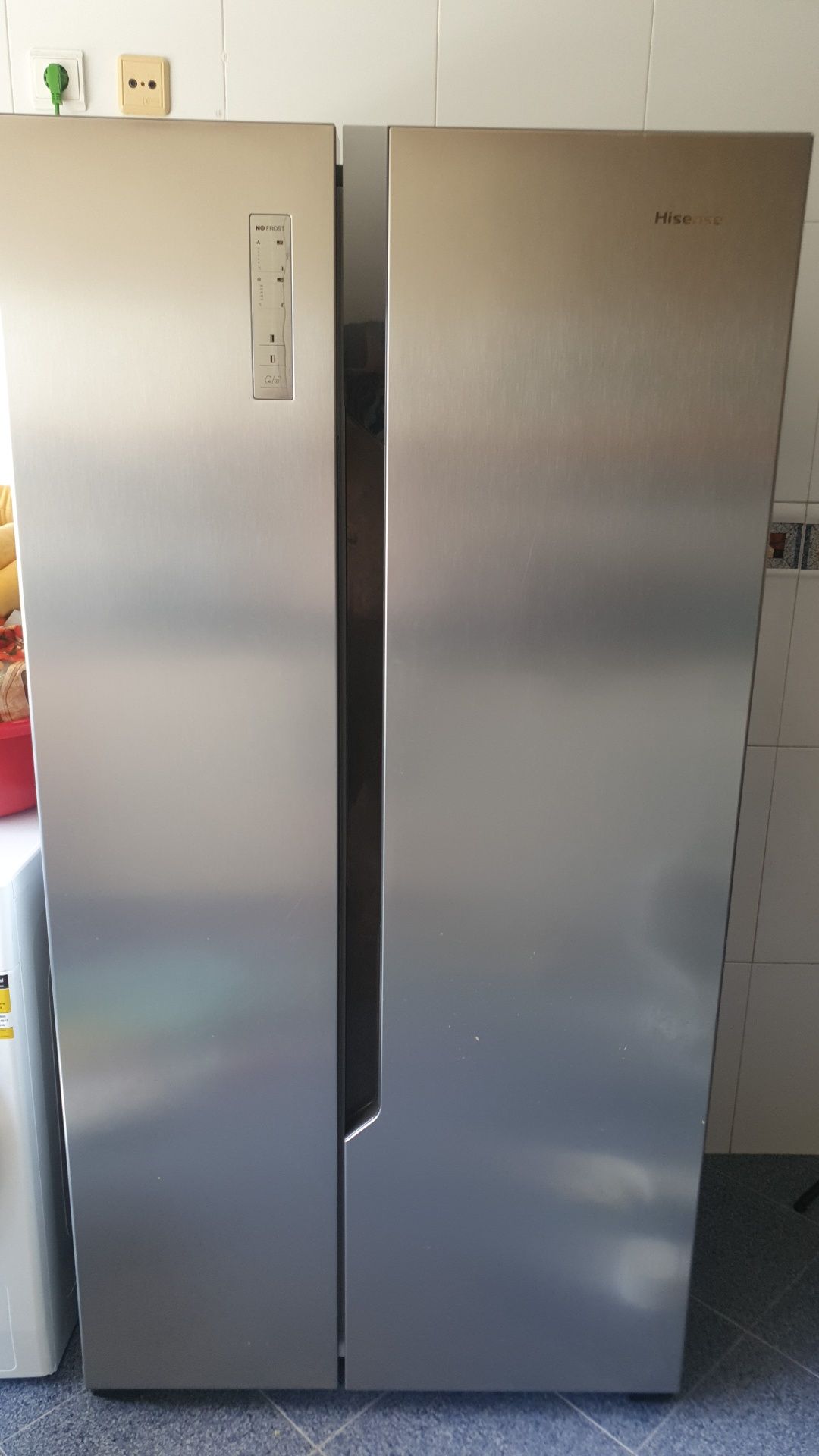 Frigorífico americano hisense RS670N4HC2