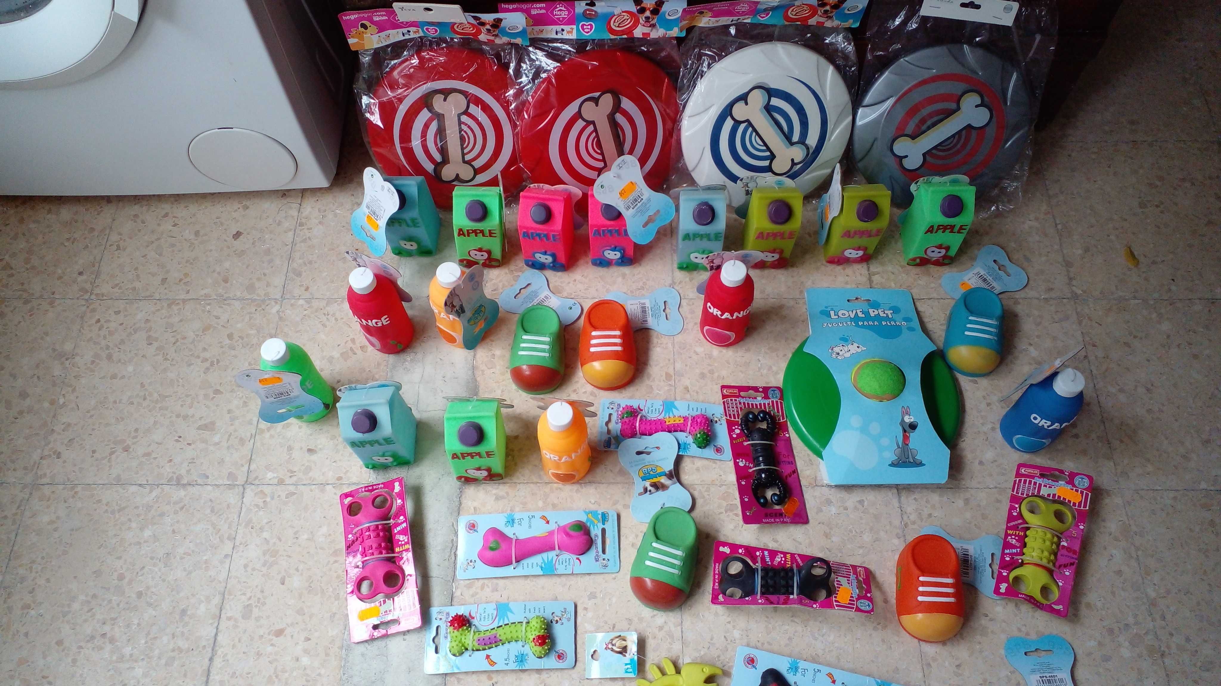 Vendo brinquedos para caes