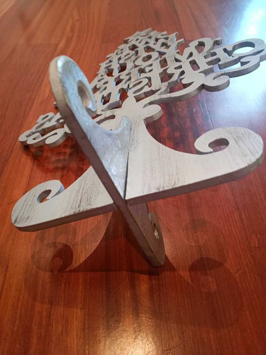 Árvore de Natal decorativa em madeira