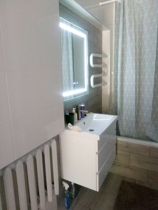 Поклейка обоев и ремонт санузлов