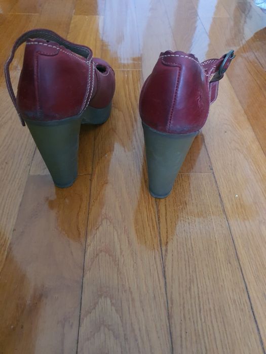 Sapatos vermelhos Fly London