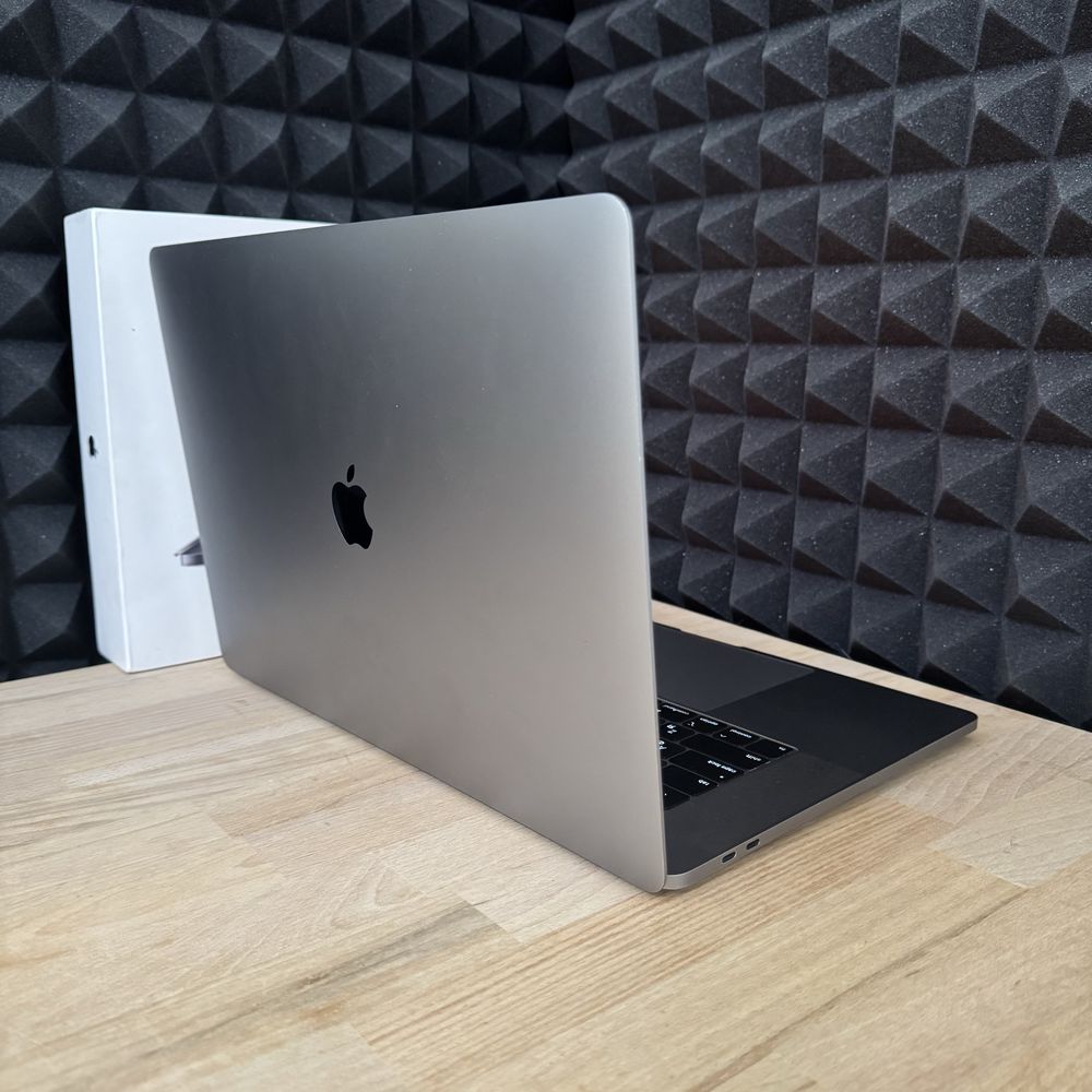 MacBook Pro 15 2019 i9 512Gb