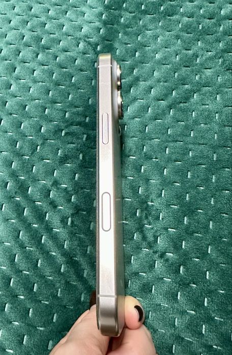 Продам iPhone 16 Pro 128GB Natural Titanium