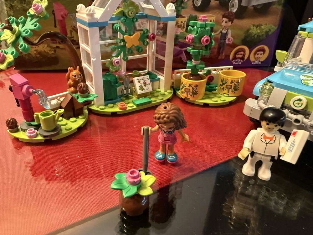 LEGO 41707 Friends Furgonetka do sadzenia drzew