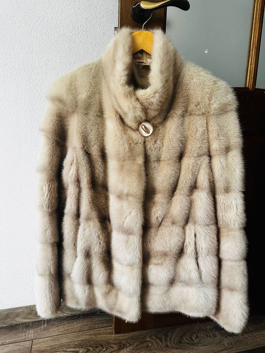 Продам норковий полушубок