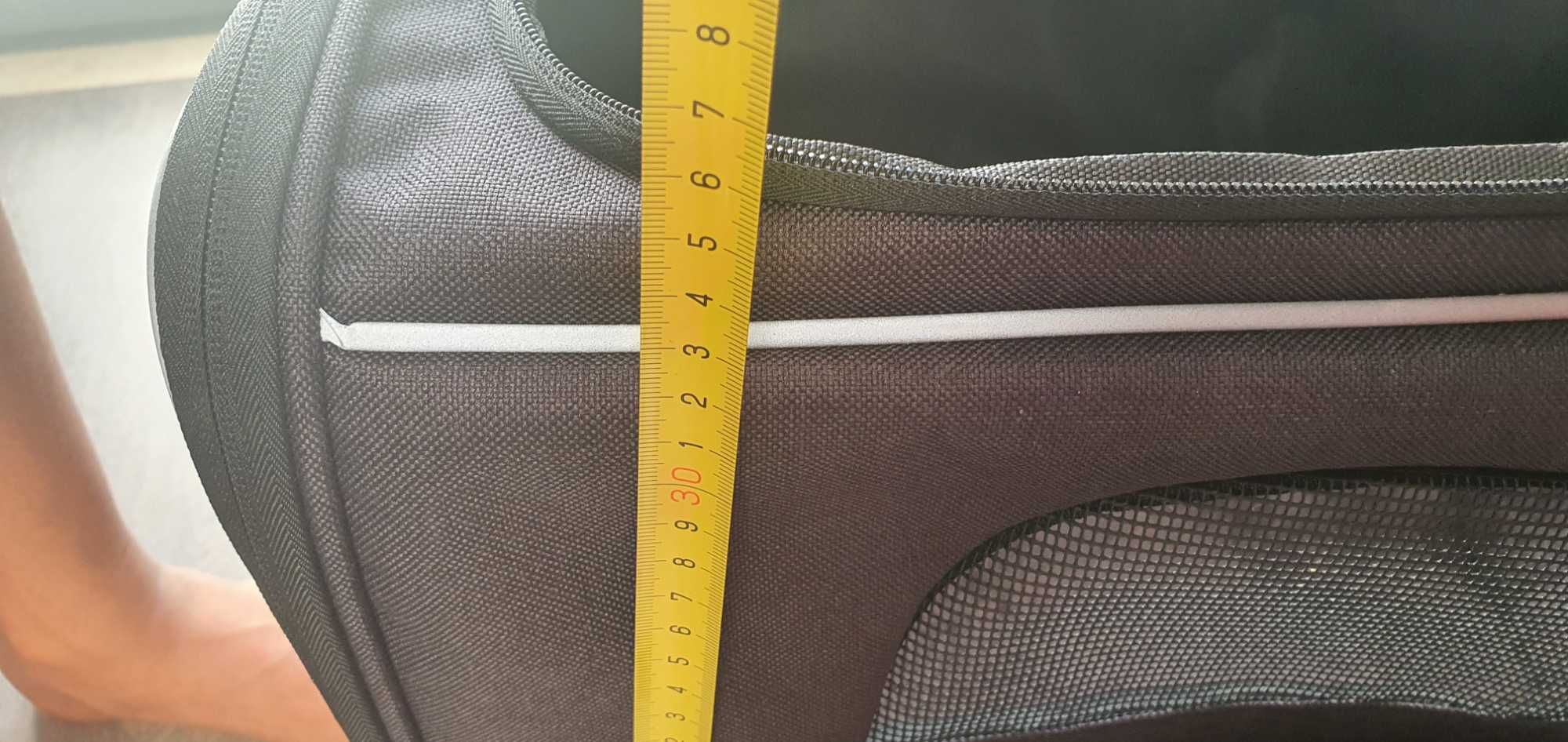Saco de viagem, tigela de água e acessórios para cães