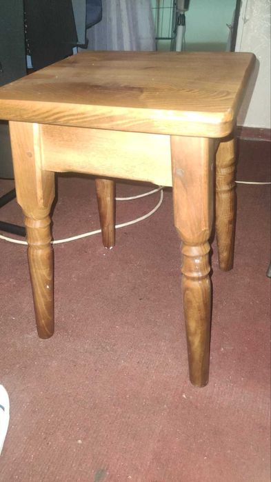 Стіл дерев'яний і 4 стільці