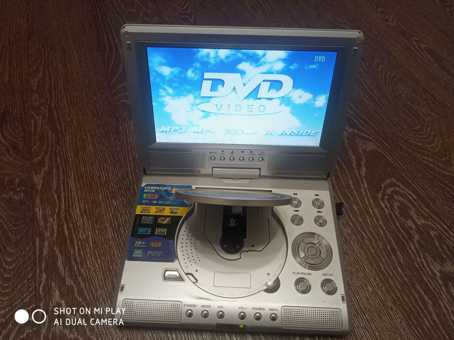 Продам ДВД плеер бу