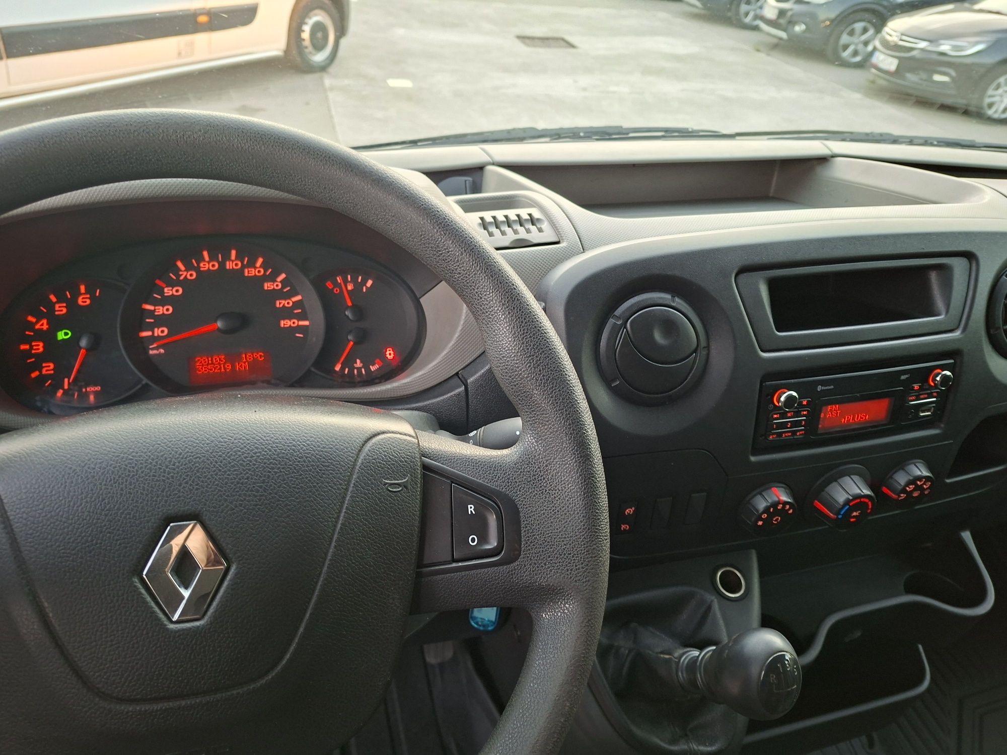Renault Master lll 2.3 Dci  125KM. L2H2 Sredni Klima Orginał.