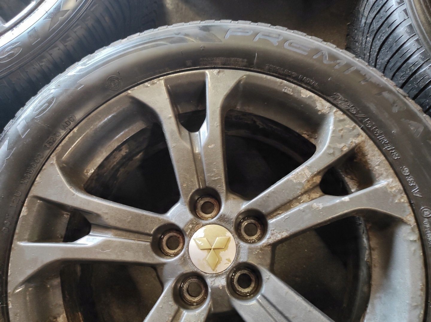 MITSUBISHI OUTLANDER III FELGI ALUMINIOWE 18 KOŁA 225/55 R18 CAŁOROCZNE