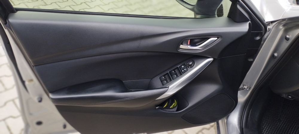 Mazda 6 Sport 2014 Silver 2.5L
Авто як приїхало з США заводилось і їха