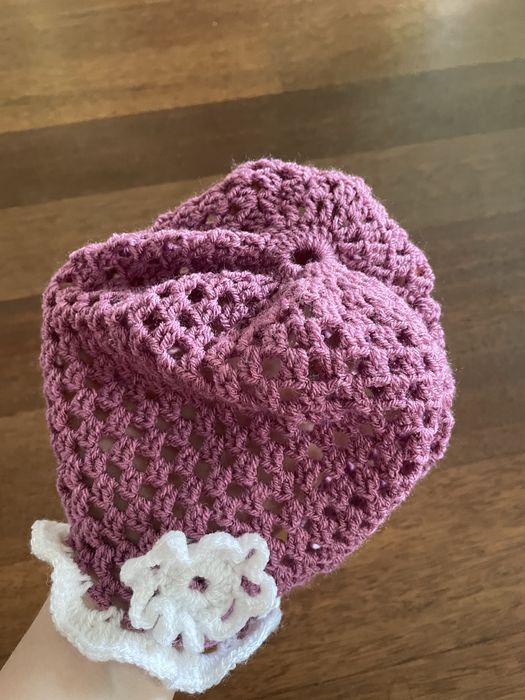 Nowy kapelusz kapelusik handmade na szydelku