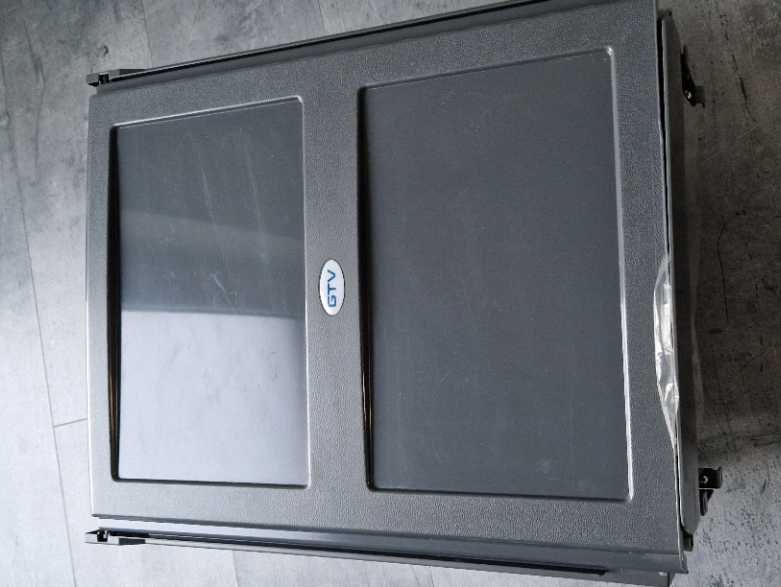 Nowy kosz na śmieci na prowadnicy mocowany do szafki marki GTV POLECAM