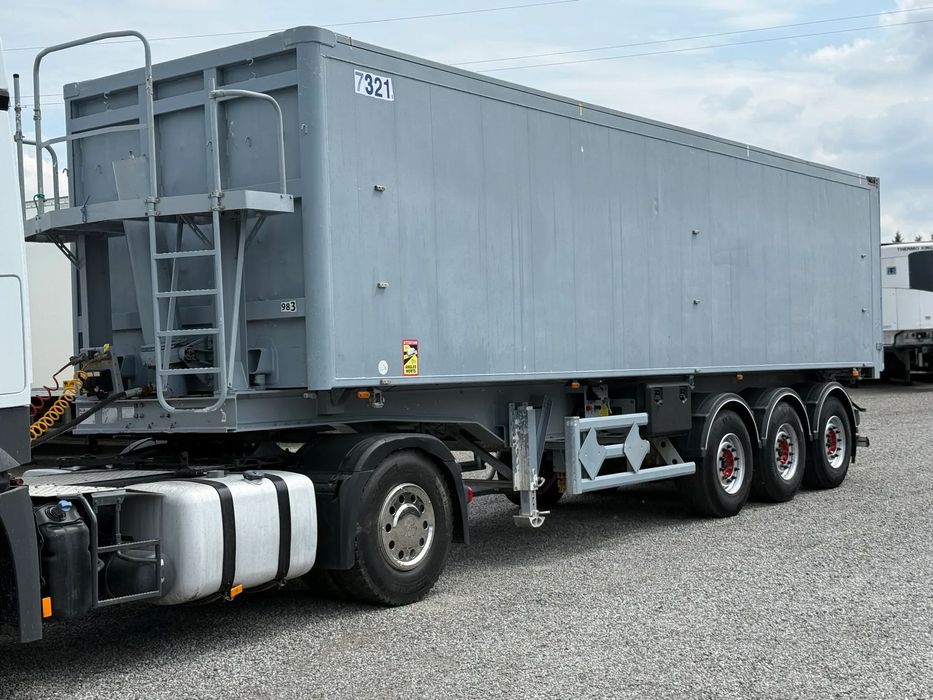 Stas 51 m3 OSIE MERCEDES PODNOSZONA OŚ