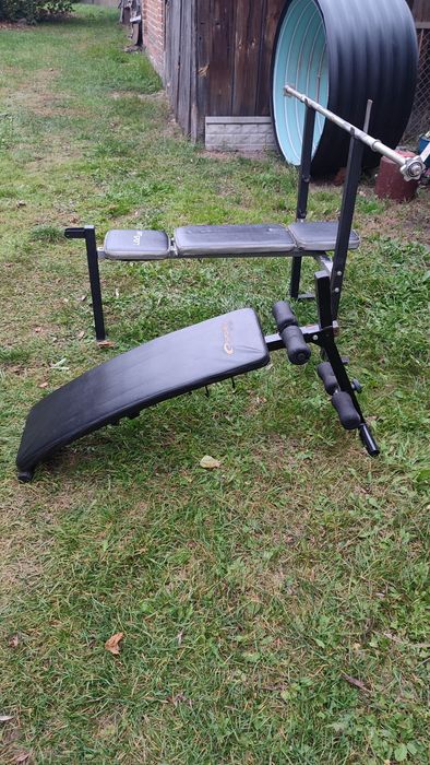 Ławka do ćwiczeń dużo wyposażenia