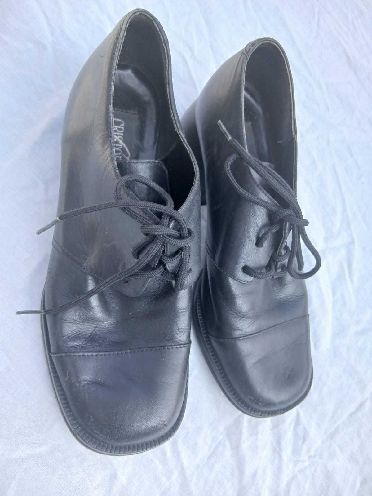 Sapatos  Pretos em Couto