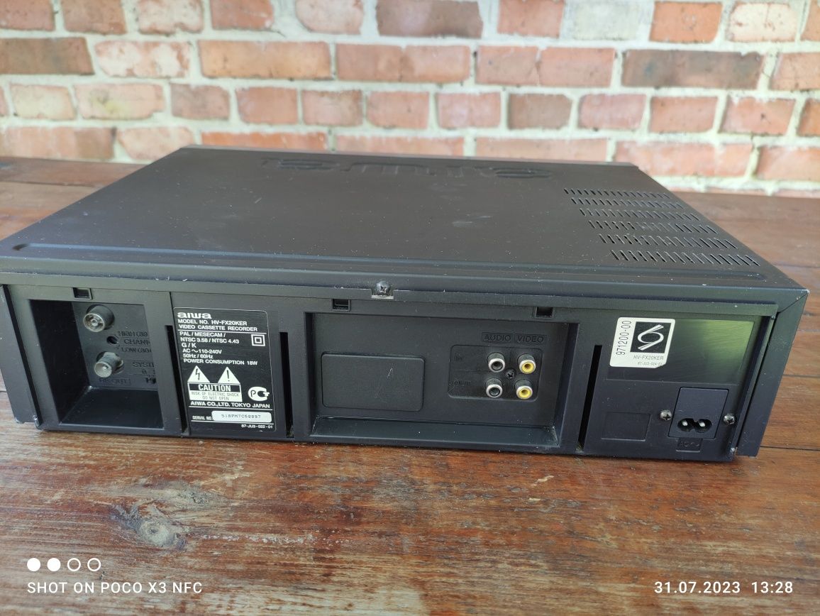 Відео магнітофон Aiwa FH 20