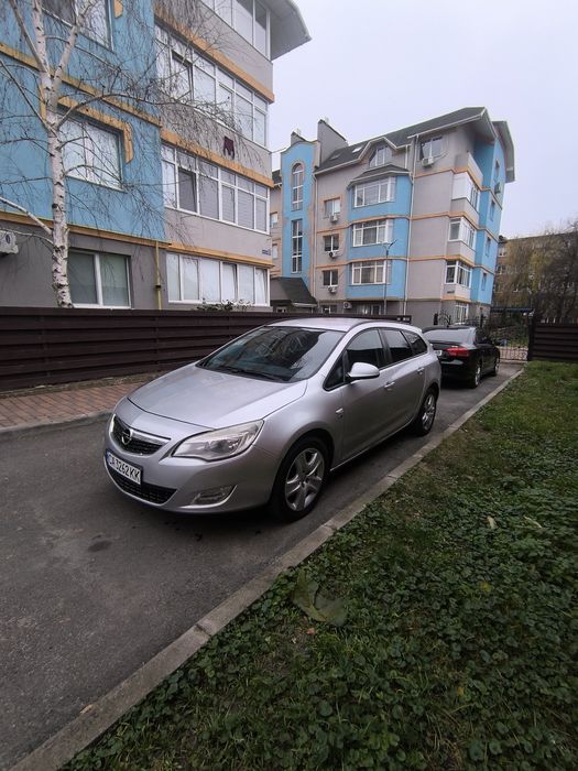 Оpel astra j sports tourer 1.7 cdti