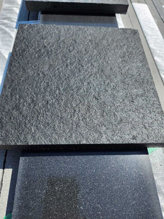 Schody granitowe czarne bazalt black pearl