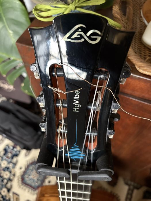 Guitarra Lag hyvibe chv30e