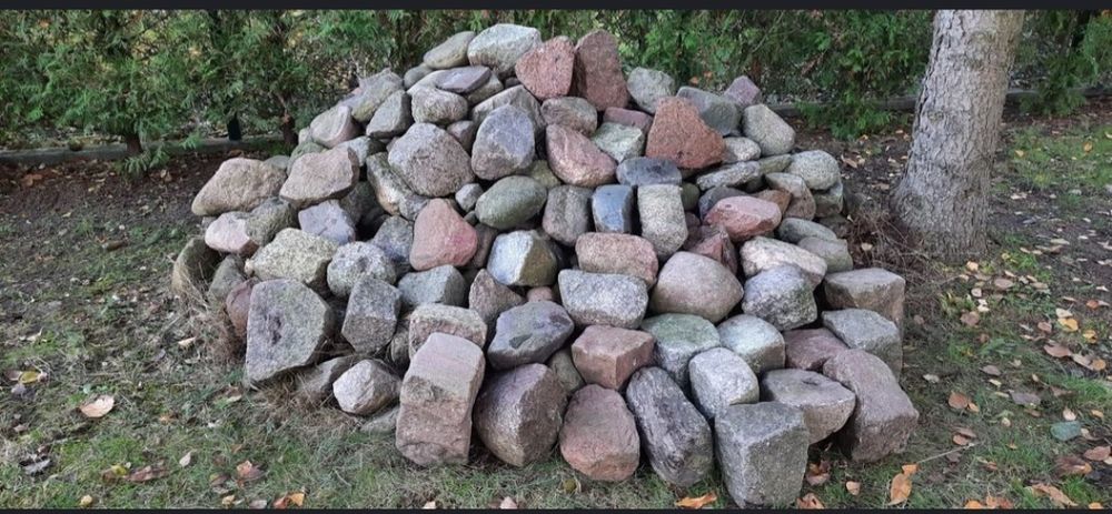 Bruk drogowy kamień ciosany polny do ogrodu skalniak otoczaki