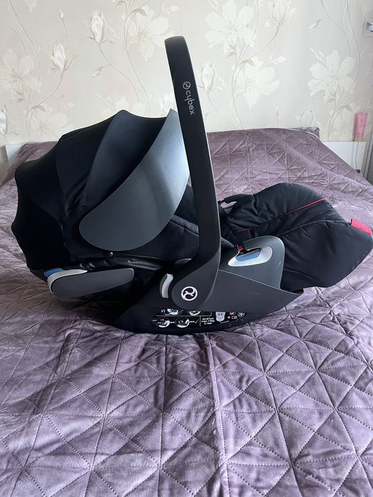 Cybex Cloud Z i‑Size Ferrari