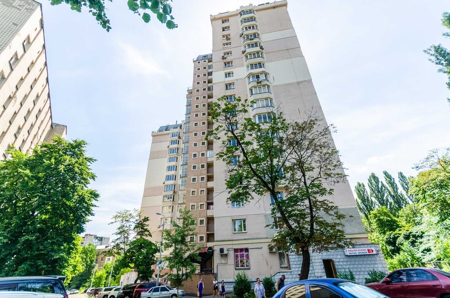 Затишний та комфортабельний номер для подобової оренди