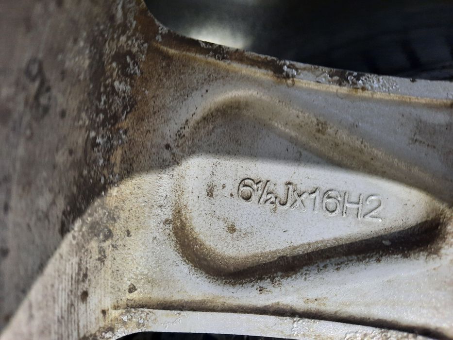 Диски з резиною р16 тойота