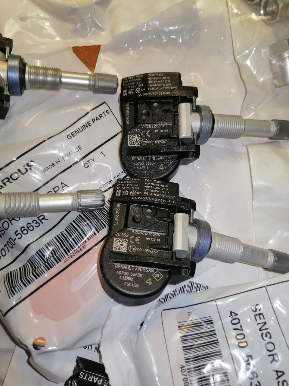 TPMS Nissan / Renault czujniki ciśnienia  Nowe komplet