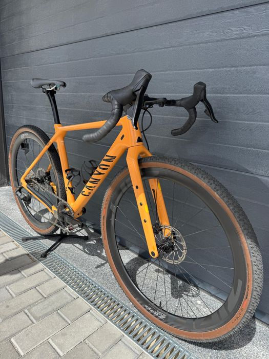 Canyon Grizl CF SL 7 eTap (S) + Rodas Zipp 303s Tubeless
