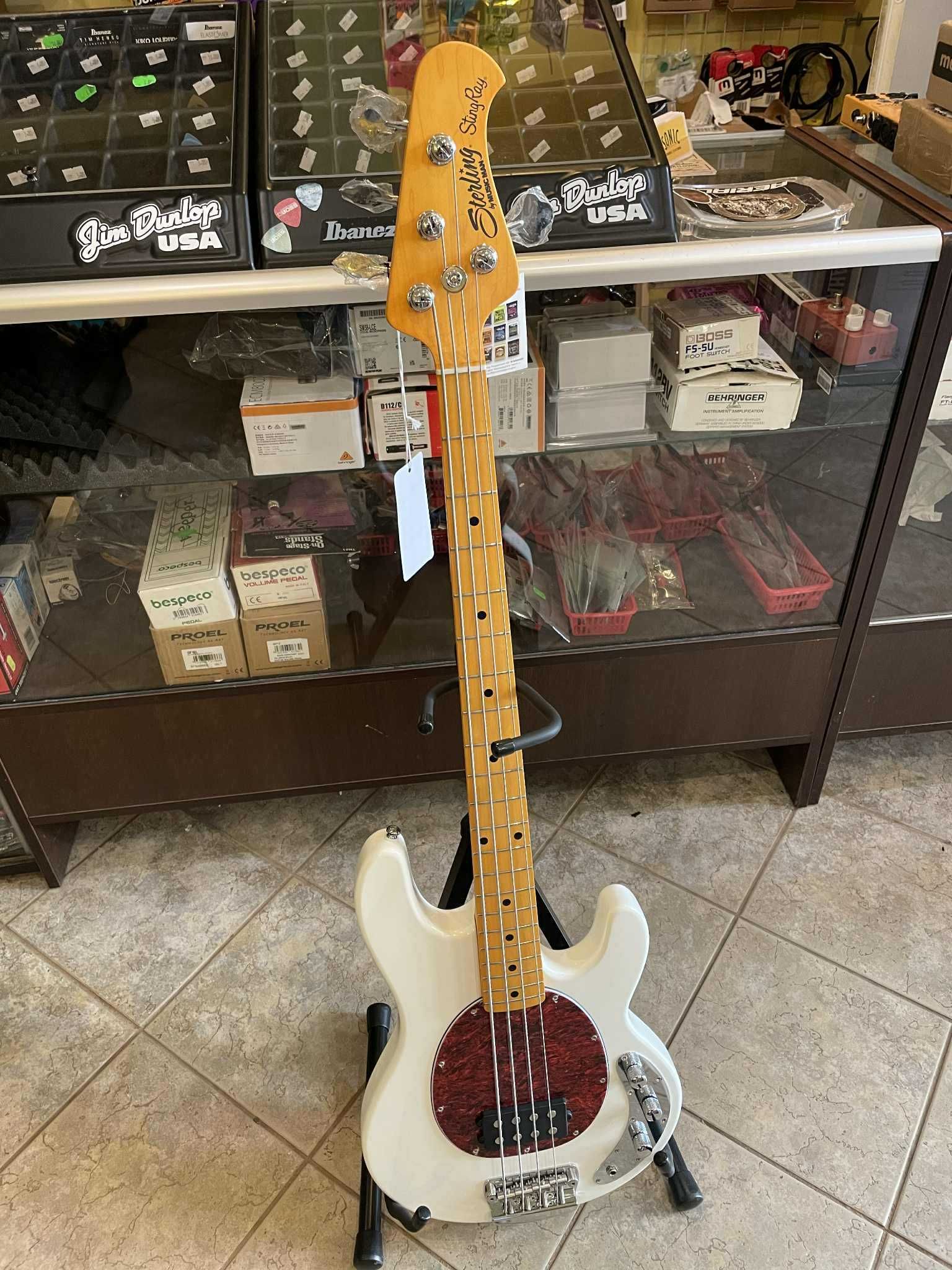 Gitara basowa Sterling RAY24 CA (OWH-M1)
