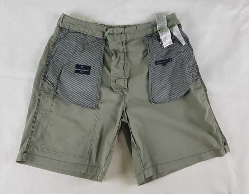 Męskie krótkie spodenki Tommy Hilfiger - zieleń mundurowa -rozmiar W34