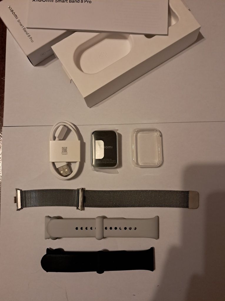 Продам  xiaomi mi band 8 pro