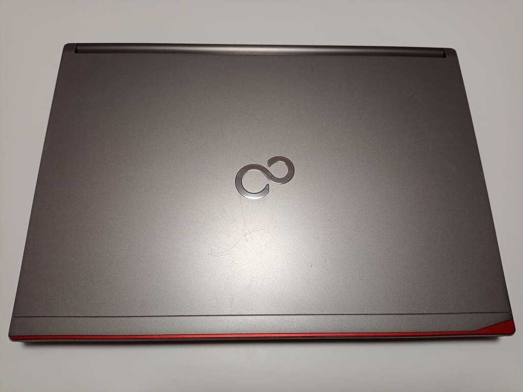 Ноутбук Fujitsu Lifebook E736 13" i3 8GB RAM 250GB SSD