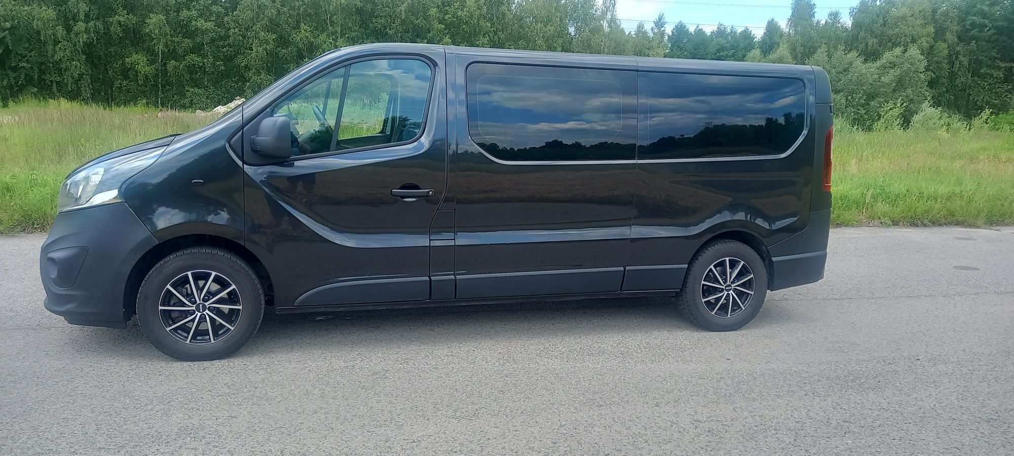 Opel vivaro b 1.6 biturbo 9 osobowy Long Klima