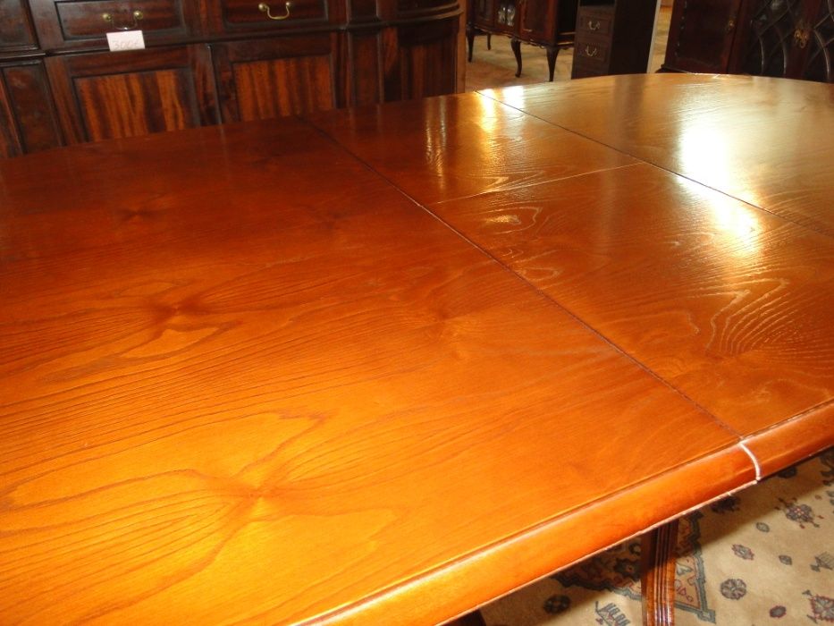 Mesa extensível em madeira - Como nova