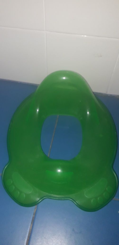 Bacio e redutores de sanita verde