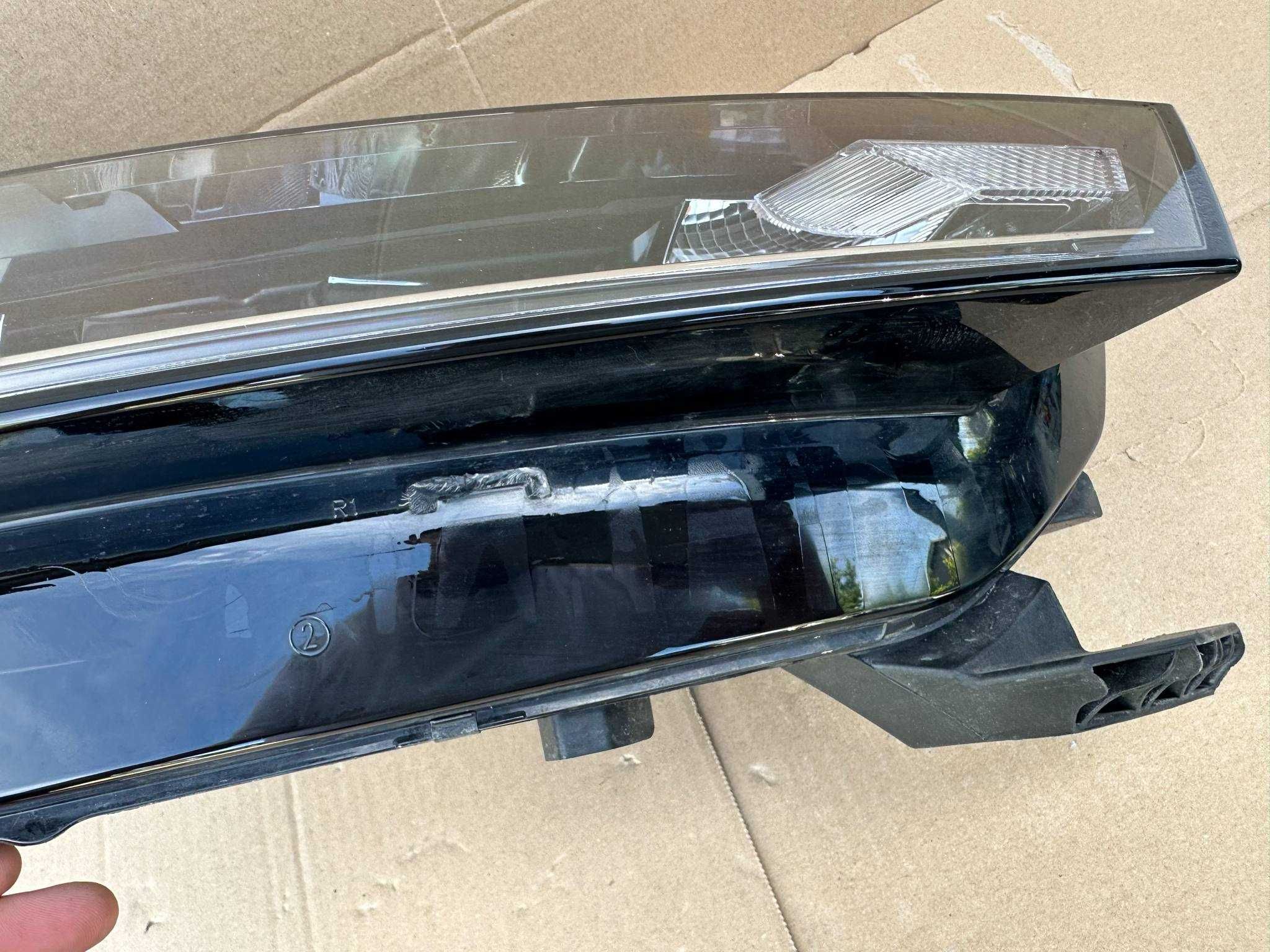 Skoda Octavia IV 4 Full Led lampa prawa przednia/przód EU