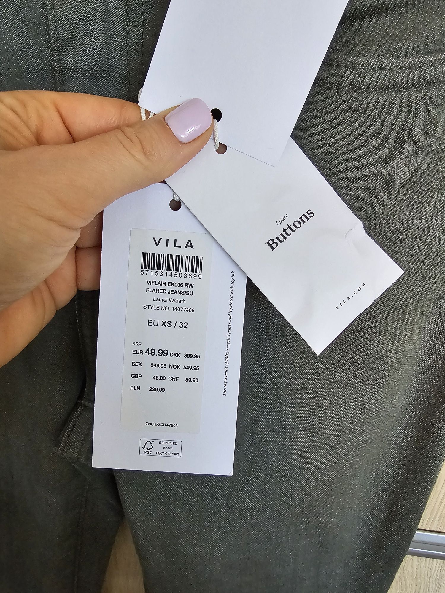 Zielone Jeansy Vila Regular Waist & Flared Leg XS/32