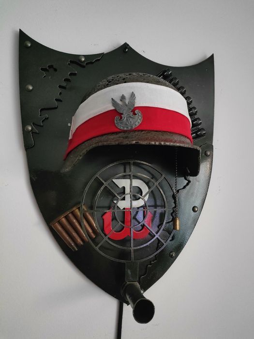 Kinkiet lampa w stylu Powstania Warszawskiego